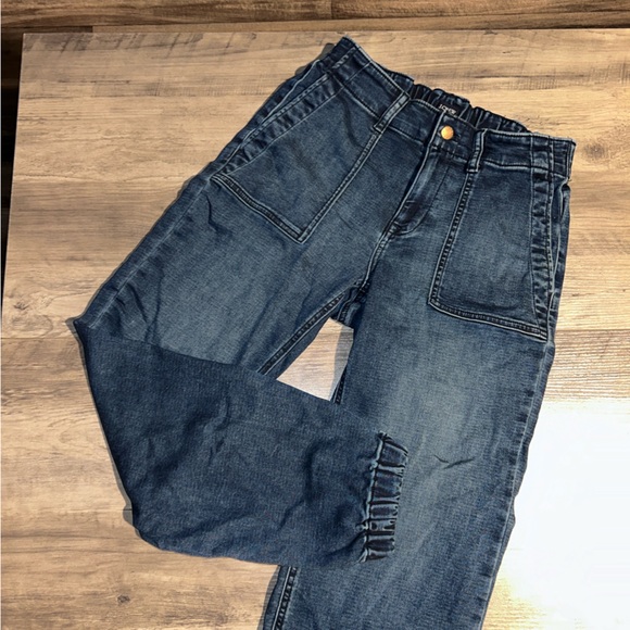 J-Crew. Denim Jogger. Size 26. - Picture 2 of 4